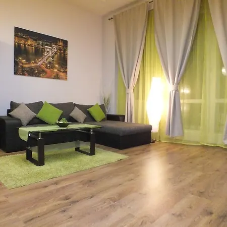Standard By Hi5 - Feherhajo * Budapest