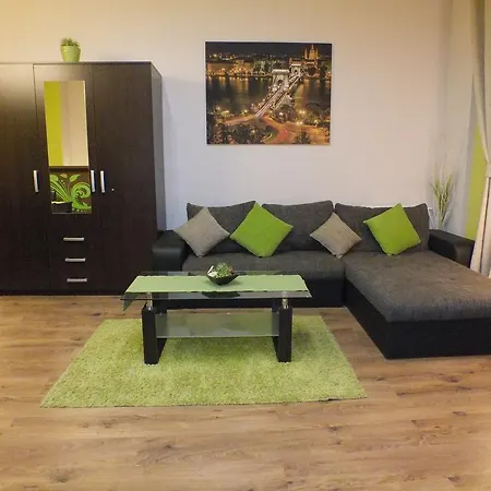 Standard By Hi5 - Feherhajo Budapest